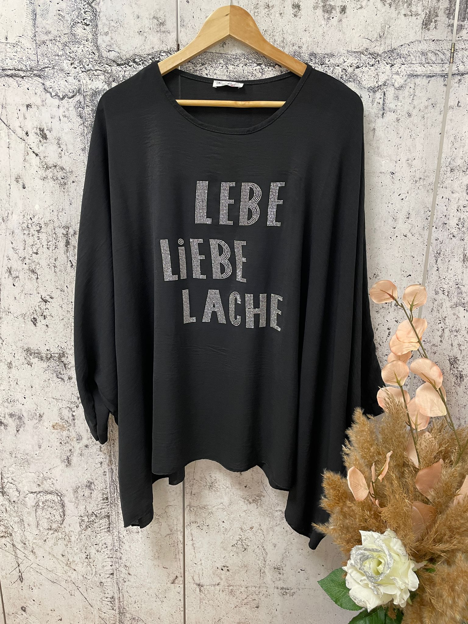 Gr. 54 - 58 Big Shirt "Lebe, Liebe, Lache"